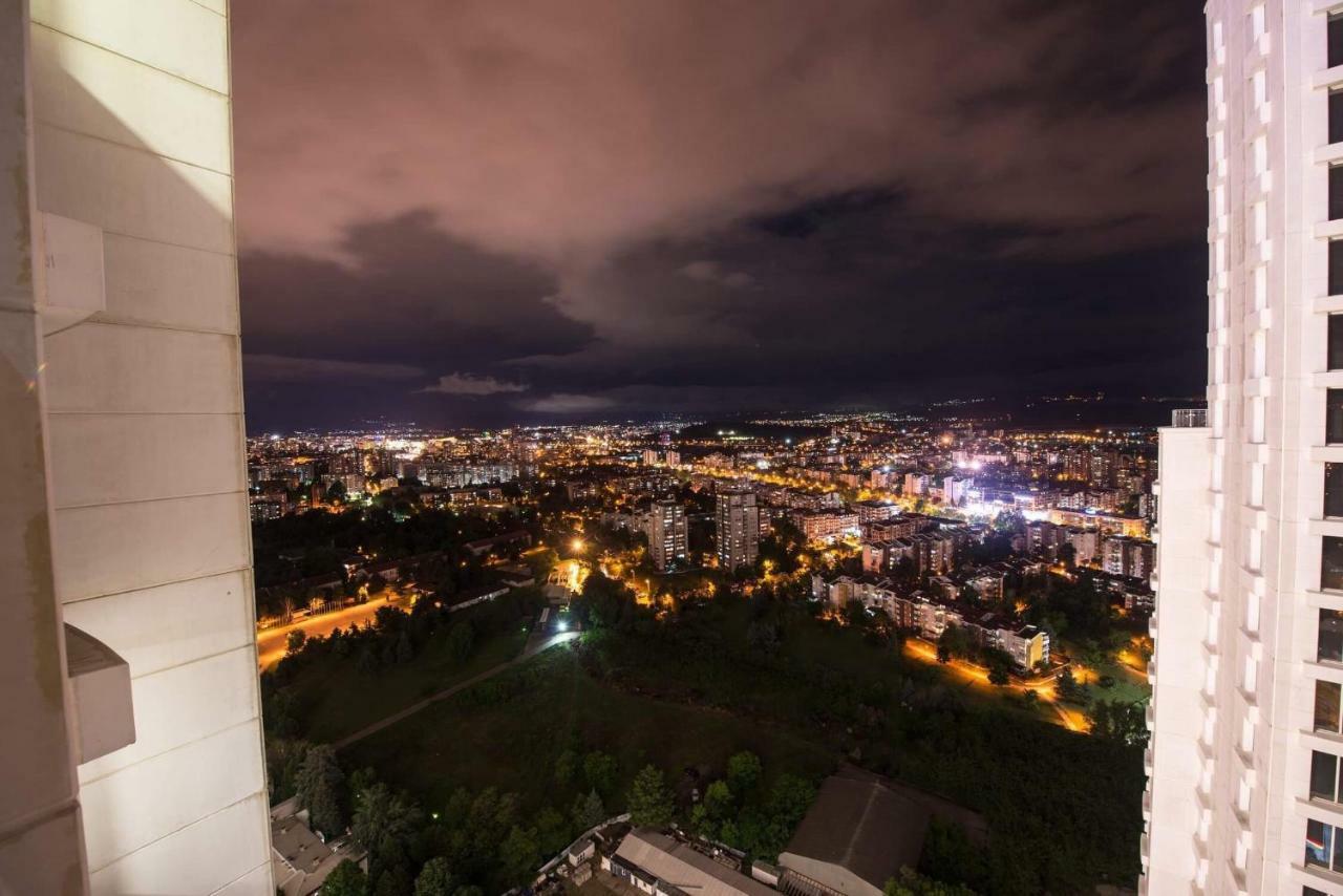 33Rd Floor Luxury Apartment Spa & Fitness Скопие Екстериор снимка